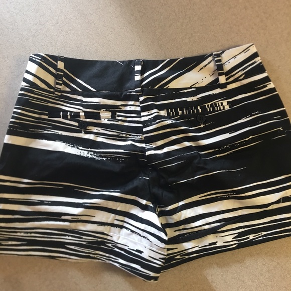 Shorts - Picture 2 of 3